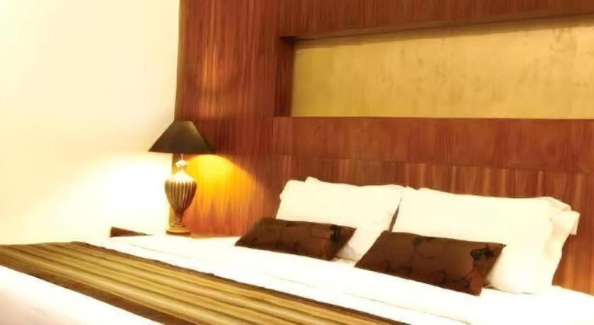 Mitra Hotel 3*